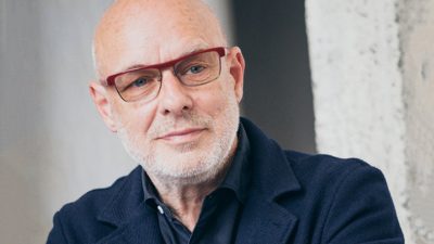 Brian Eno te dice por qué es mejor no hallar un trabajo