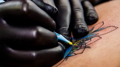 Tatuajes: El daño inmunológico del que nadie advierte