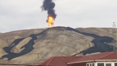 Entra en erupción uno de los volcanes de lodo más grandes del mundo