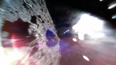 Espectacular aterrizaje sobre el pequeño asteroide Ryugu