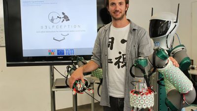 “Hemos logrado que un robot replique la ilusión de la mano de goma por primera vez”