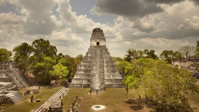 Descubren miles de ruinas mayas ocultas en la selva.