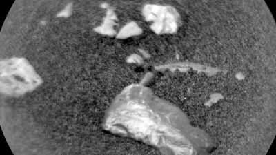 Curiosity halla un objeto “brillante” no identificado en Marte