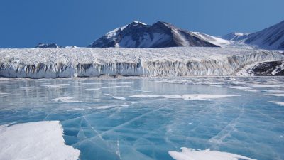 Hallan vida en un lago antártico sepultado bajo más de un kilómetro de hielo