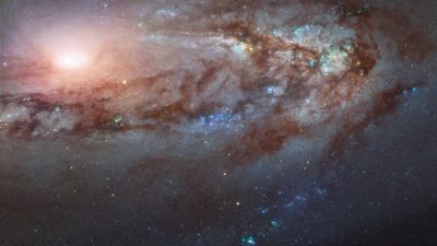 Captan una galaxia inusual que se mueve hacia la Vía Láctea, en contra de la expansión del Universo