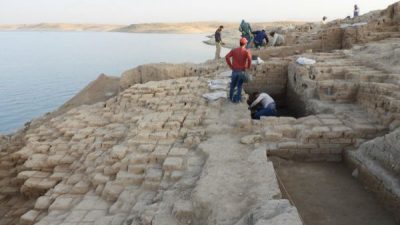 Un palacio construido hace 3.400 años emerge de las aguas en Irak