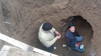 Hallan una cueva prehistórica bajo el patio de una casa en Argentina