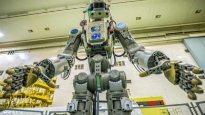 La nave con el primer robot humanoide ruso falla en acoplarse a la estación espacial internacional