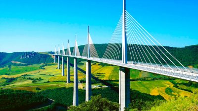 Viaducto de Millau: 400 millones de euros por la tranquilidad de un pueblo