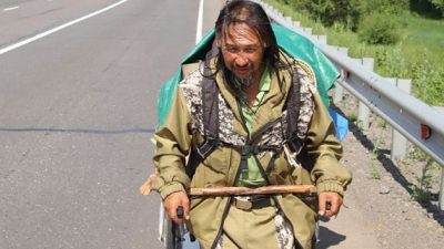 Policía rusa arresta a chamán que caminó miles de kilómetros para exorcizar a Putin