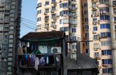 «Las casas clavo de China»: Las edificaciones que se resisten a la demolición