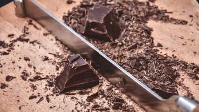 ¿Estornudas al comer chocolate? Puede que tengas un poco de ADN neandertal