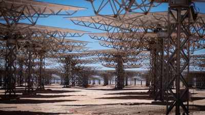 10.600 espejos en el desierto de Atacama en Chile