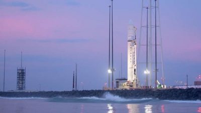 Doce botellas de vino tinto de Burdeos han llegado a la Estación Espacial Internacional pero son para un experimento