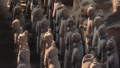 Desentierran más guerreros de terracota en China