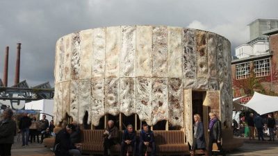 Este edificio está construido a partir de un hongo que se cultiva sobre la tierra