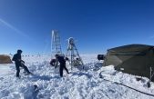 Agua de deshielo en la base del gigantesco glaciar Thwaites de la Antártida