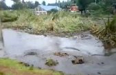 Sorprendente momento en el que el sumidero se traga el río en Kenia