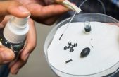 Se ha diseñado un aerosol que convierte materiales inanimados en máquinas móviles a escala de insectos