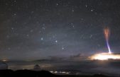 Dos extraños fenómenos en el cielo de Hawái en una sola foto