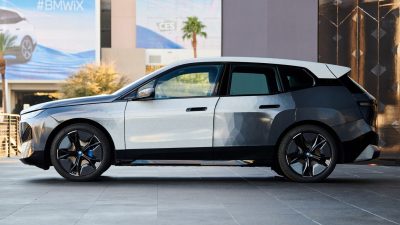 Así es la impresionante tecnología que permite a este BMW cambiar de color delante de tus ojos