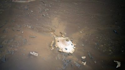 La NASA encuentra restos de una nave espacial destruida sobre la superficie de Marte