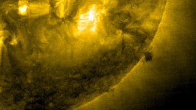 Un misterioso cubo negro salió del Sol en la cámara en directo de la NASA