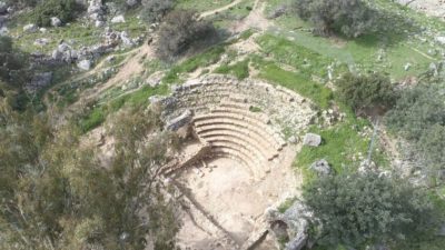 Arqueólogos descubren Odeón de la era romana en Creta