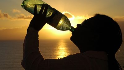 Una buena hidratación se asocia a un envejecimiento más saludable