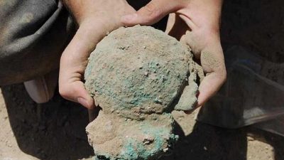 Arqueólogos descubren lingotes de cobre de hace 4.300 años en Omán