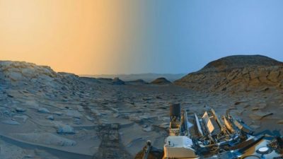 Curiosity captura una hermosa postal de Marte: así se ve un valle del planeta rojo en el día y en la tarde