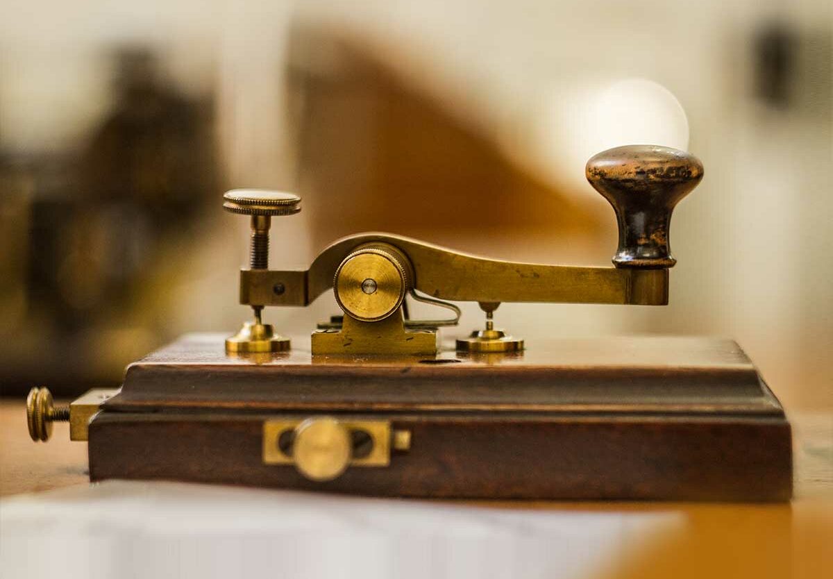 Día del Código Morse / del Diseño / del Veterinario